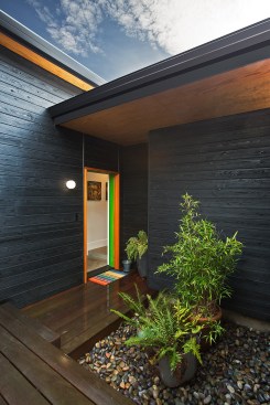 Central Area Backyard Cottage