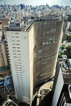 Edifício Copan, São Paulo, Brazil, 1966.