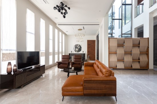 Family lounge connected with dining space 