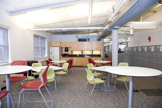The cafe and lounge.