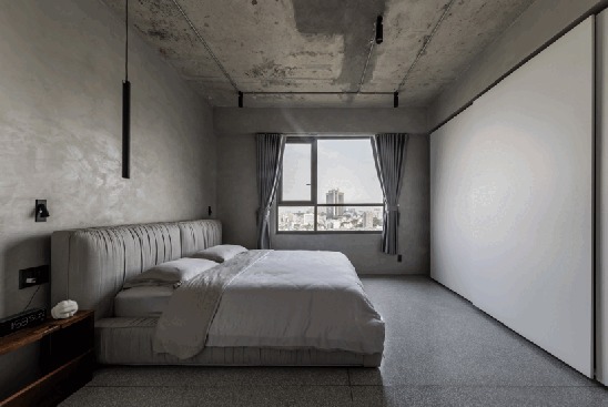 another dressing table that sits within the built-in wardrobe nicely