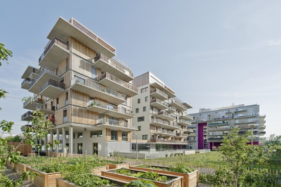 Housing project by Einszueins Architektur in Vienna