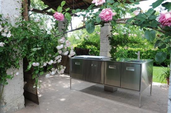 The new Artusi Island is a freestanding, outdoor version of the company’s Artusi kitchen designed by Antonio Citterio and is compact enough to make a professional cooking setup functional in a home environment.