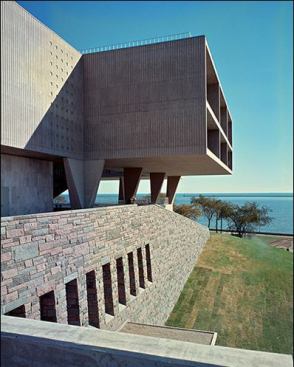 Milwaukee War Memorial, Milwaukee Wis., by Eero Saarinen.