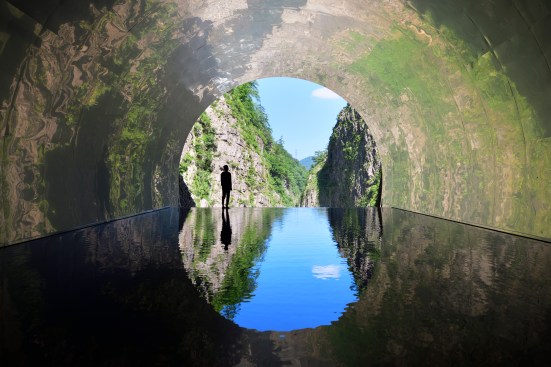 Tunnel of Light, Live Cave (water)