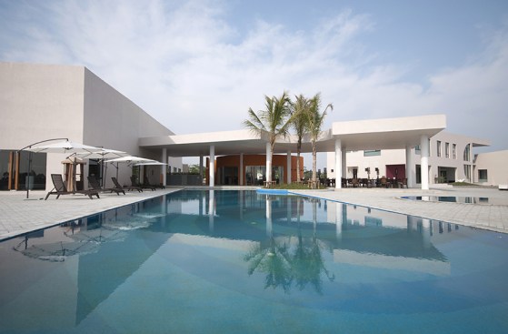 Club Montana Vista pool area
