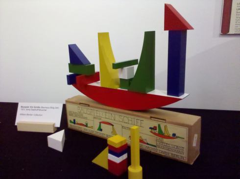 Bauspiel: Ein Schiff, a Bauhaus building toy