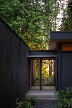 Hood Cliff Retreat 