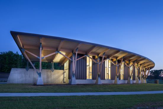 The Welcome Center is on the western edge of the cemetery, forming an arc with views over the grounds.