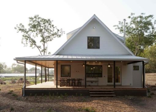Located on an organic farm in East Austin, this new home has a traditional form with some modern details.