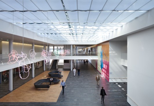 The+client+has+dubbed+the+building+the+%e2%80%9chospital+of+light%e2%80%9d+due+to+the+amount+of+daylight+that+enters+the+building+through+skylights+and+windows.