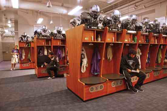 Along+with+integrated+seat%2c+lockers+have+lockbox+on+top%2c+multi-purpose+compartment+underneath+and+top+rack+for+shoulder+pad+and+helmet+storage.