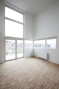 two-storey+window+front%2c+maisonette+6th+floor+%2f+top+floor