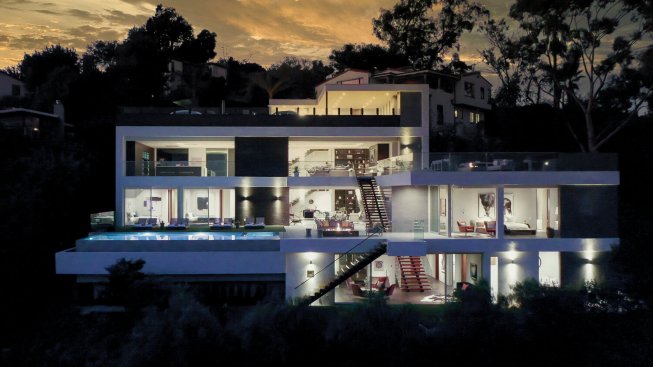 Los Tilos Hollywood Hills modern home pool and fire feature on terrace entertainment area.
