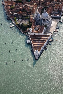 Punta della Dogana (2009)