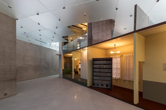 Simon Fujiwara "Hope House"