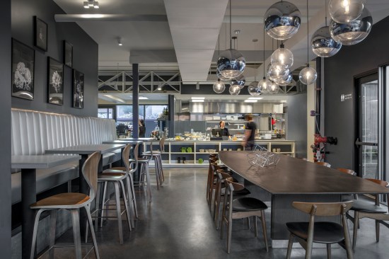 Restaurant / Community Table