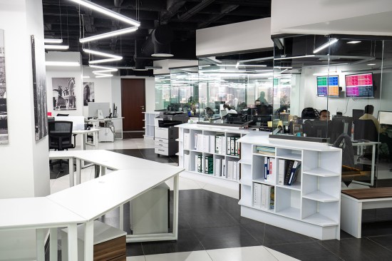 Oficinas Corporativas SF SYSTEMS - SPAZI Funcion Arquitectonica