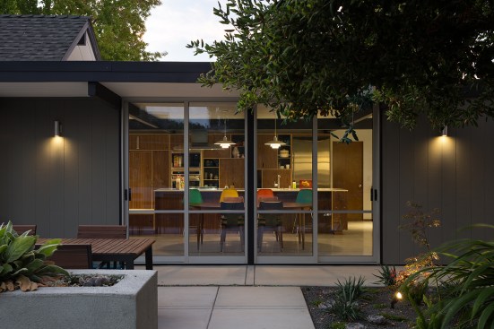 Renewed Classic Eichler by Klopf Architecture