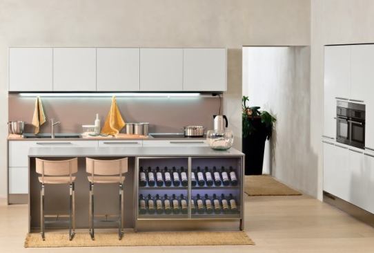 New this year, Laevia, derived from the Latin word meaning “smooth,” stands up to stains, scratches, and heat. The system uses satin laminate and melamine wood applied to the company’s 100 percent recycled regenerated wood panel.