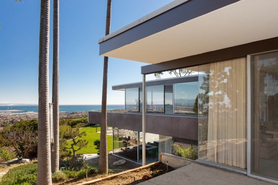 The master patio of the John Rados Residence in Rancho Palos Verdes, Calif., designed by Richard Neutra in 1957.