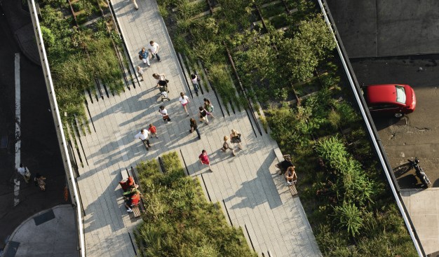 The High Line, New York, 2009-. Aerial view. Photo credit: Iwan Baan (fig. 22, pages 224-225) Architecture