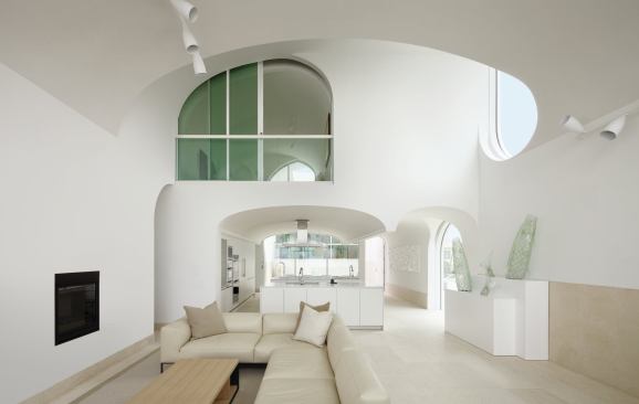 The variation of the vaults allows for different gradients of light over the curved surfaces.