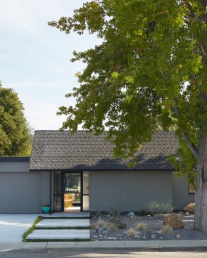 Renewed Classic Eichler by Klopf Architecture