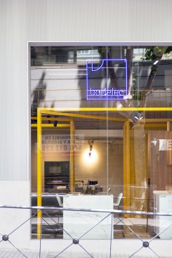 049.BODELEC Reform of a commercial office for a kitchens showroom space 
