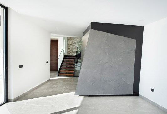YS 2 House, living room.