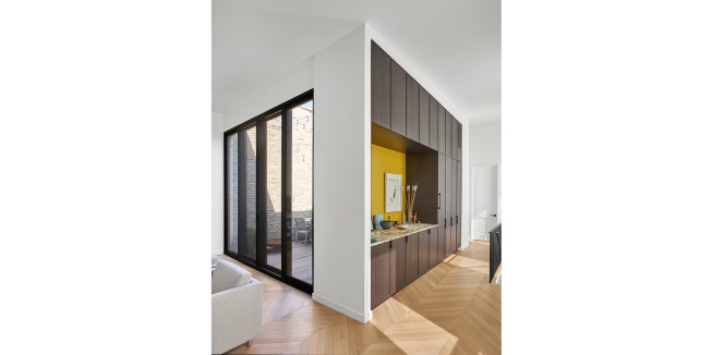 Home courtyard, bar & entry.