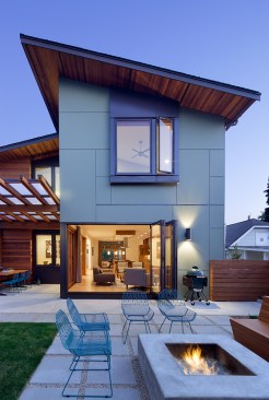 Greenlake Residence backyard