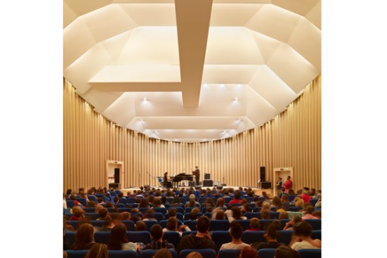 Paper+Concert+Hall%2c+L%27aquila%2c+Italy%2c+by+Shigeru+Ban+Architects