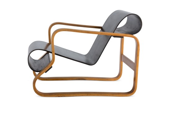Alvar Aalto: Armchair 41 "Paimio" (1932). Vitra Design Museum, Weil am Rhein.