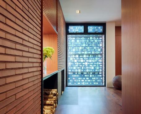 Bedroom%2c+view+of+copper+screen.