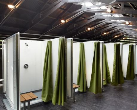 Interior%2c+shower+facility.