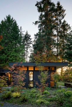 Hood Cliff Retreat 