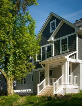 Details of the front porch