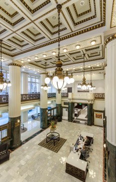Barnes+%26+Thornburg+Lobby+Renovation%2c+Indianapolis%2c+Ind.%2c+by+Schmidt+Associates
