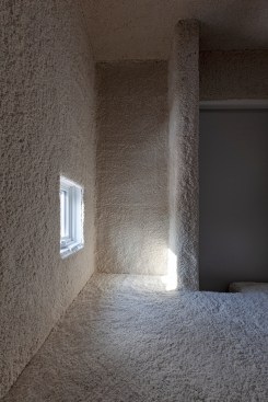 Out(side)In House / chapel