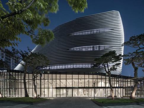 Exterior+at+night.