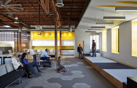 A+large+pitch+area+in+the+open+co-working+space.
