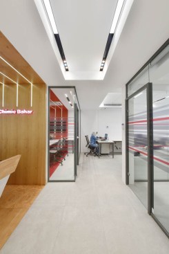 Varesh Building / Arel Architects Group