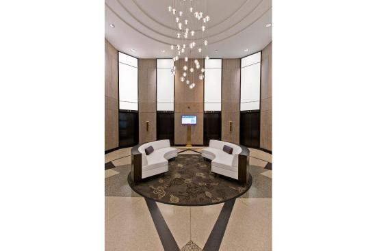 LightPlane Panels in ViviChrome Chromis glass with White interlayer and Opalex finish shown illuminated at the Brandywine Building, Wilmington, Delaware