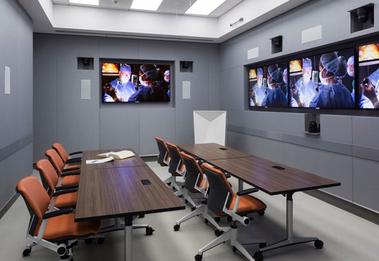 A+state-of-the-art+conference+room+transmits+live+feeds+from+the+simulation+rooms+to+provide+interactive+distance+learning+experiences.