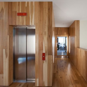 The+main+staff+facilities+and+book+storage+are+located+on+this+level.