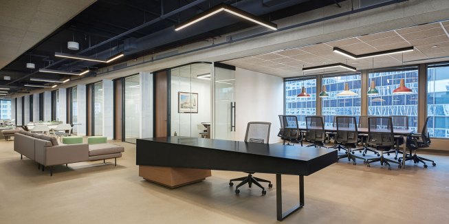 Open workstations with interior landscape separation. 