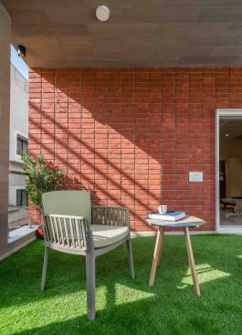 Garden space which permits interaction with nature through air, natural light and even rainfall..