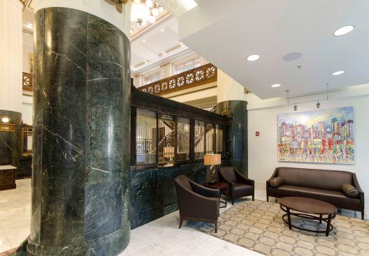 Barnes+%26+Thornburg+Lobby+Renovation%2c+Indianapolis%2c+Ind.%2c+by+Schmidt+Associates