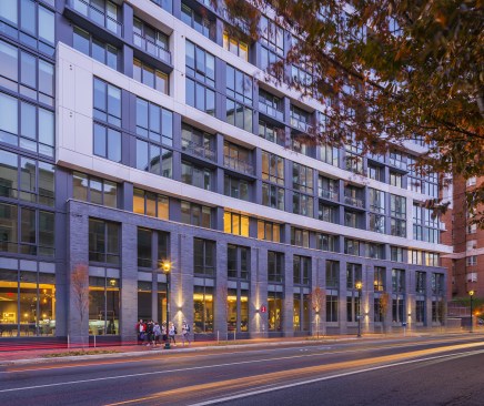 Woodmont Ave Street frontage